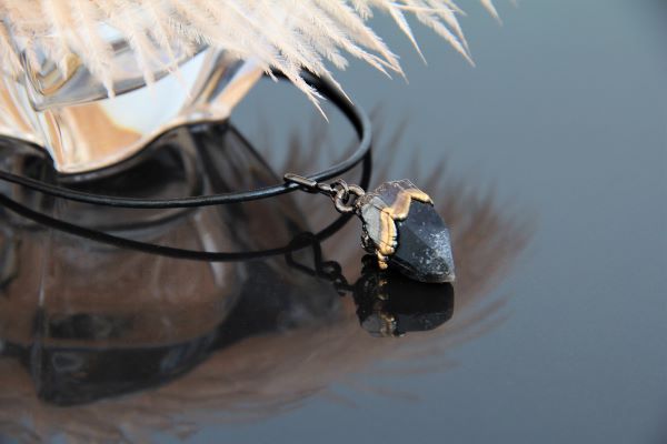 Кулон з моріону на шкіряному шнурі "Джетт" 1512 фото