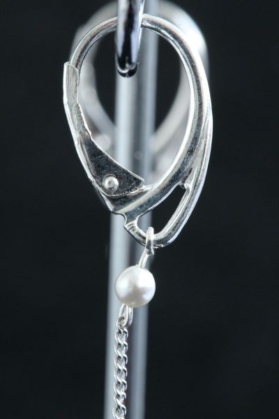 Сережки-ланцюжки з натуральними перлами "Біла перлина на ланцюгу" 1290 фото