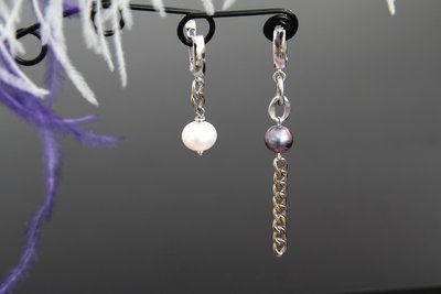 Сережки-ланцюжки родовані асиметричні з натуральними перлами "Джулі" 2436190 фото