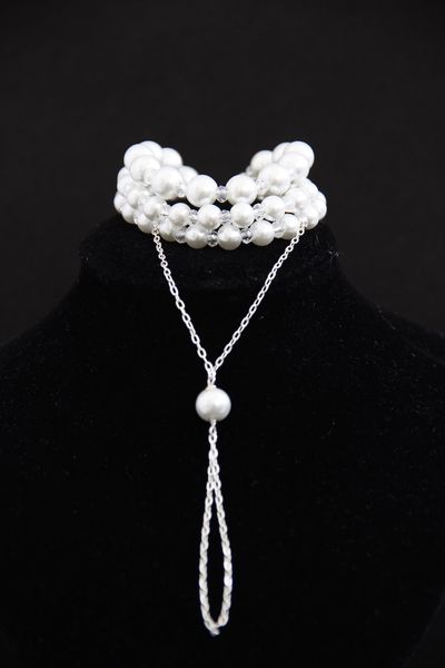 Браслет багатошаровий з білими перлами та ланцюжком для пальця "Амала" 1425 фото