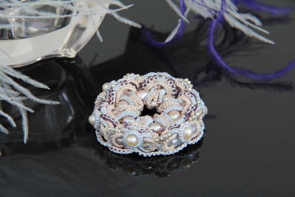 Авторська мереживна брошка з натуральними перлами "Магічне коло" 1014 фото