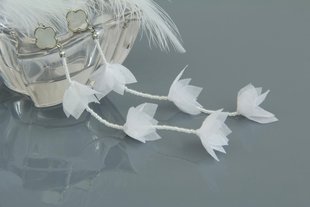 Весільні довгі сережки-квіти з органзи з перламутром "Лілія" 2436200 фото