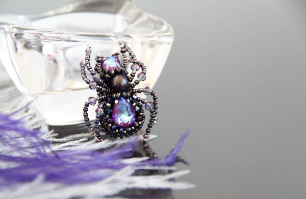 Брошка з кристалами та перлами "Павук New" 108216170167 фото