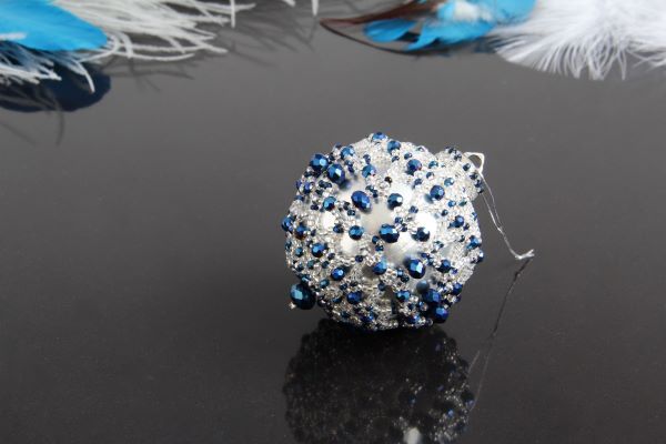 Елочная игрушка ручной работы "Шарик серебристо-синий" 1478 фото