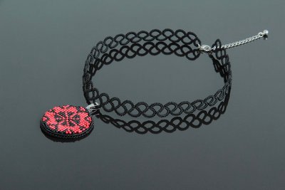 Чокер мереживний чорний з підвіскою в українському стилі "Червона рута" 2436162 фото