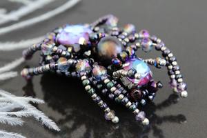 Красота брошок ручной работы в виде насекомых и животных фото