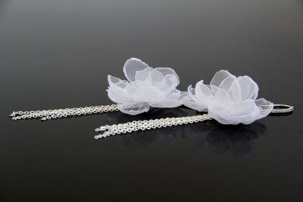 Сережки-квіти з органзи "Білий Гібіскус" 1009 фото